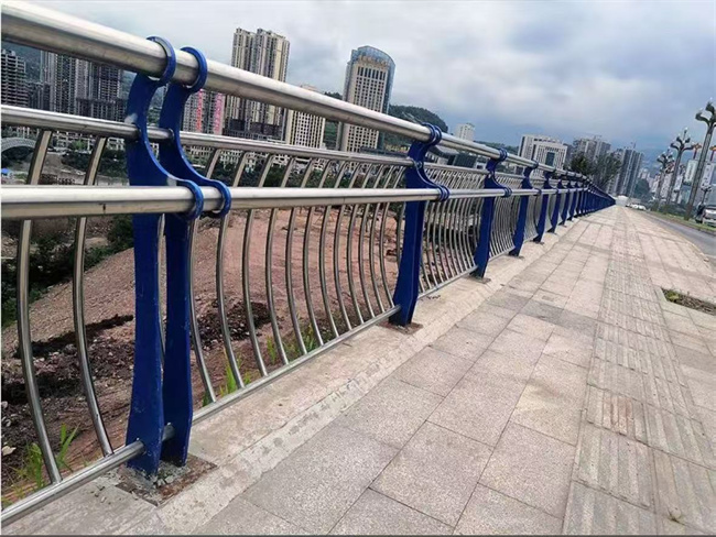 防撞護欄質量保障各種護欄采購