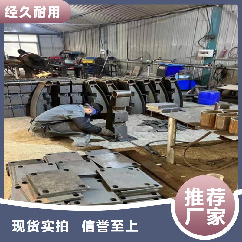 橋梁護欄廠家,旋轉護欄好品質選我們一致好評產品