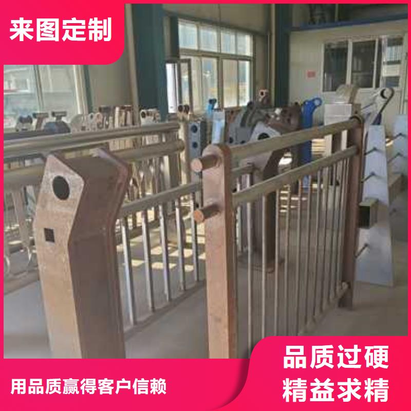 護(hù)欄1防撞護(hù)欄您想要的我們都有當(dāng)?shù)貜S家值得信賴