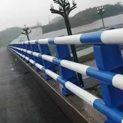 政護(hù)欄不易褪色