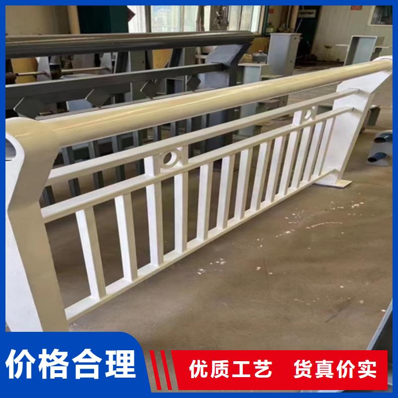 道路護(hù)欄通過檢測匠心品質(zhì)