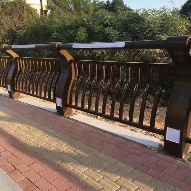 【護欄】中央分隔欄優質工藝自主研發