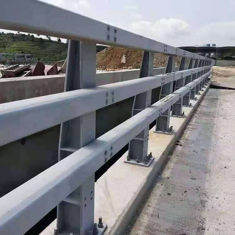 201材質河道護欄美觀大方