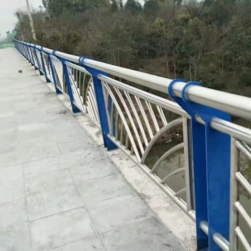 不銹鋼護欄立柱什么價格