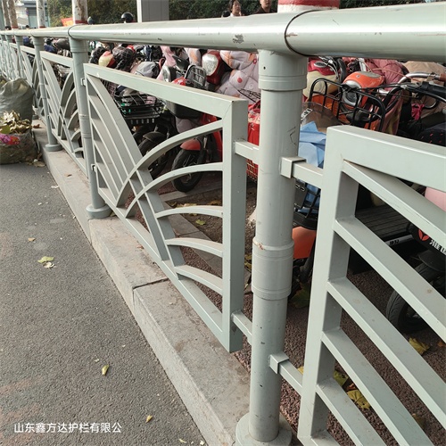 公路防撞護欄促銷等你來