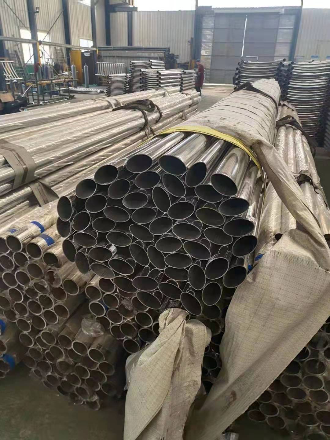 不銹鋼復合管不銹鋼橋梁欄桿自產自銷