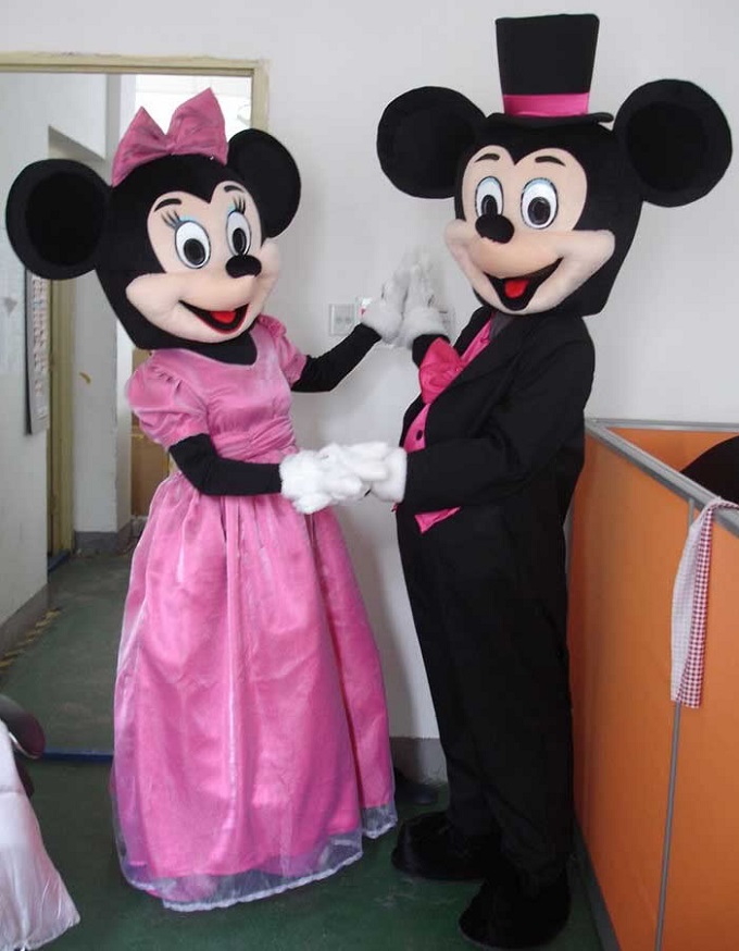 行走人偶服裝定制廠家,玩偶服道具水平高