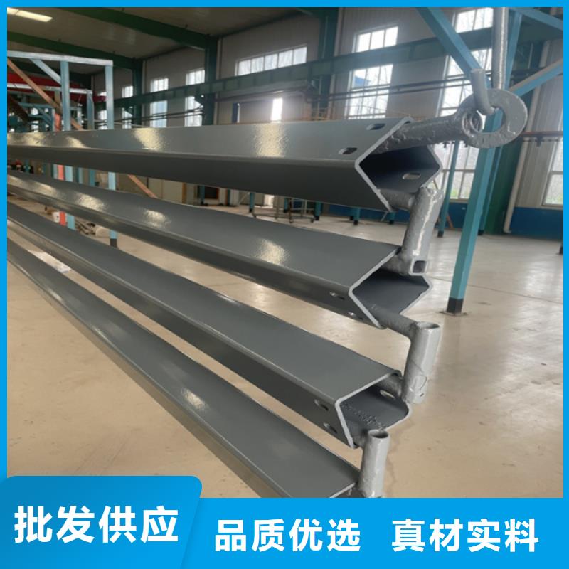 不銹鋼復合管護欄q235b波形護欄板優良工藝來電咨詢
