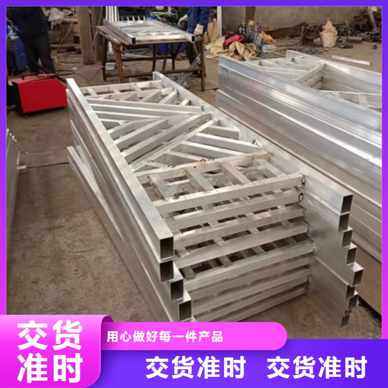 不銹鋼橋梁欄桿M型防撞護(hù)欄源頭實(shí)體廠商工廠自營