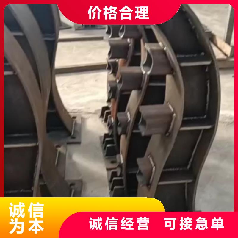 護(hù)欄立柱不銹鋼復(fù)合管優(yōu)勢當(dāng)?shù)貜S家
