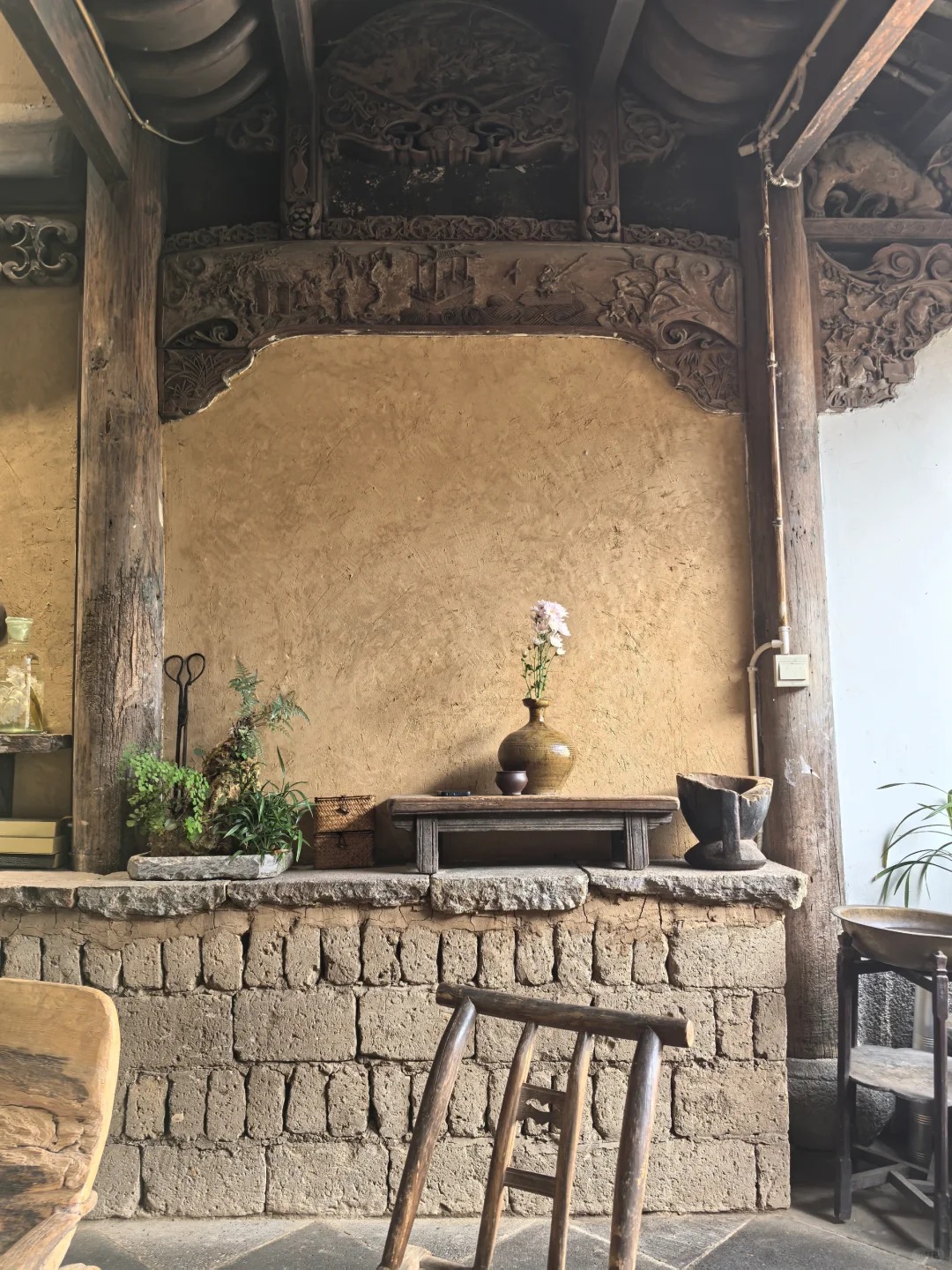 夯土墻面漆，仿泥巴墻涂料，稻草漆廠家，稻秸稈漆源頭批發