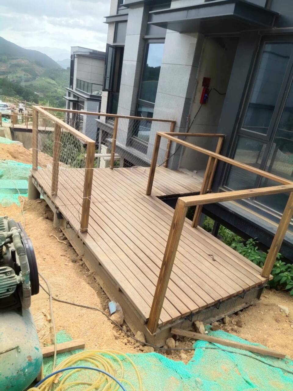 園林建筑木紋漆，內外墻木紋漆，藝術涂料全包施工價格貨真價實