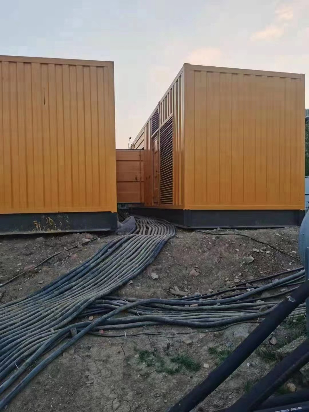 200KW發電機出租租賃400KW發電機電纜線出租UPS電源出租500kw發電機租賃質優價廉