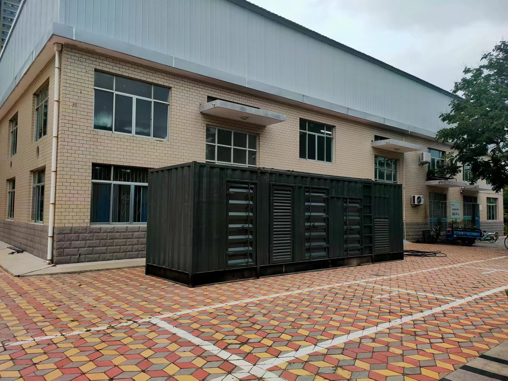 200KW發(fā)電機出租租賃400KW發(fā)電機電纜線出租UPS電源出租工廠發(fā)電機出租優(yōu)質(zhì)服務(wù)