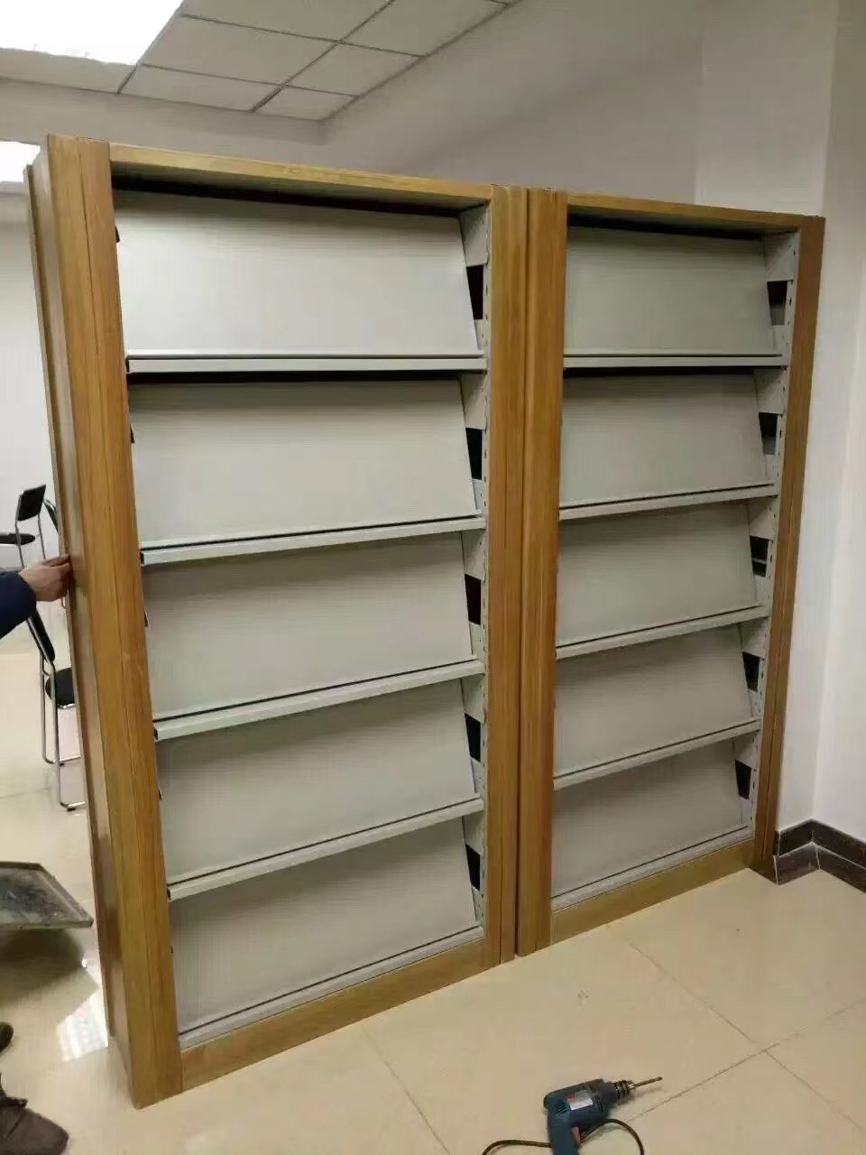 落地書架暢銷全國