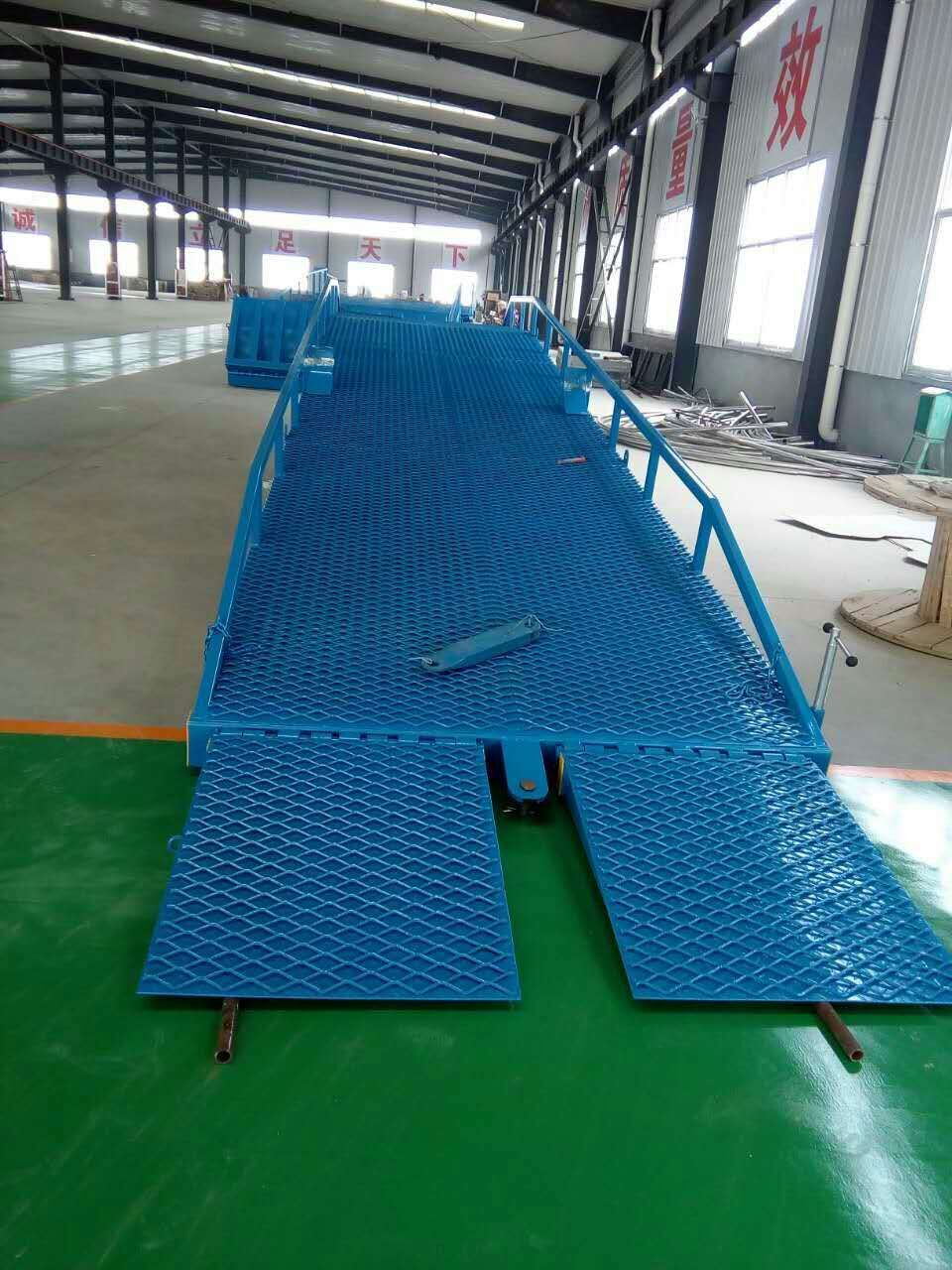 文昌市移動(dòng)登車橋多少錢銷售